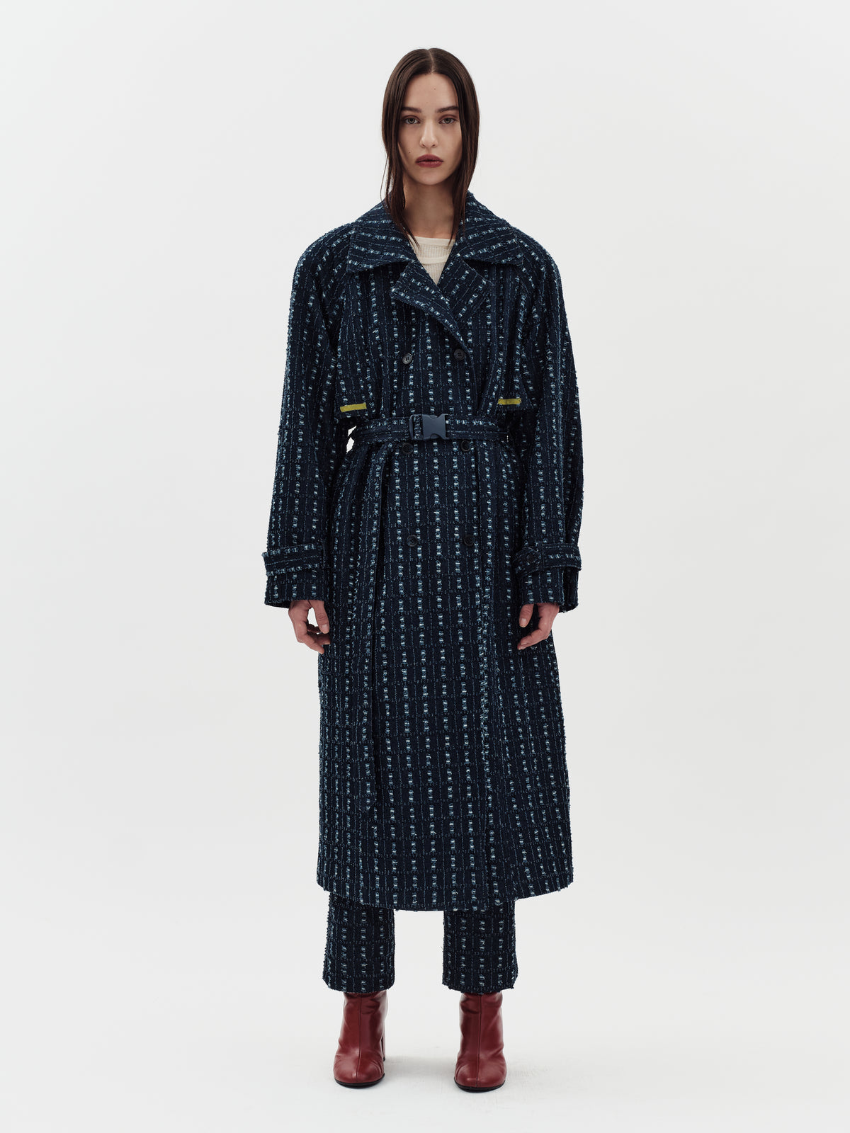 Jakke Milla Distressed Denim Trench Coat