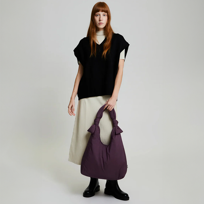 Lefrik Biwa Plum Puffy Bag