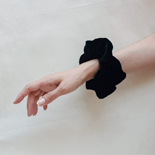 War & Drobe Black Velvet Scrunchie