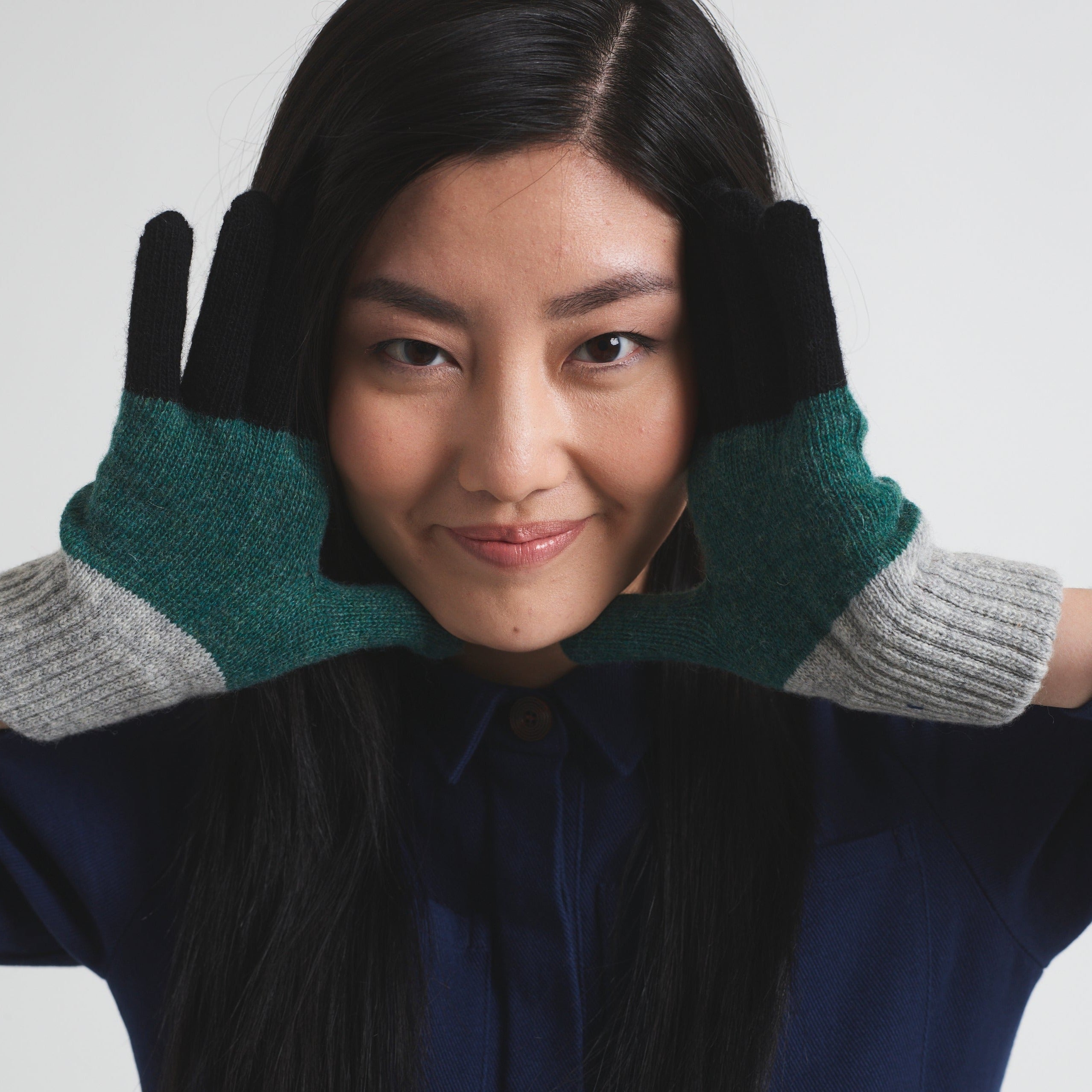 Miss Pompom Grey Colourblock Gloves