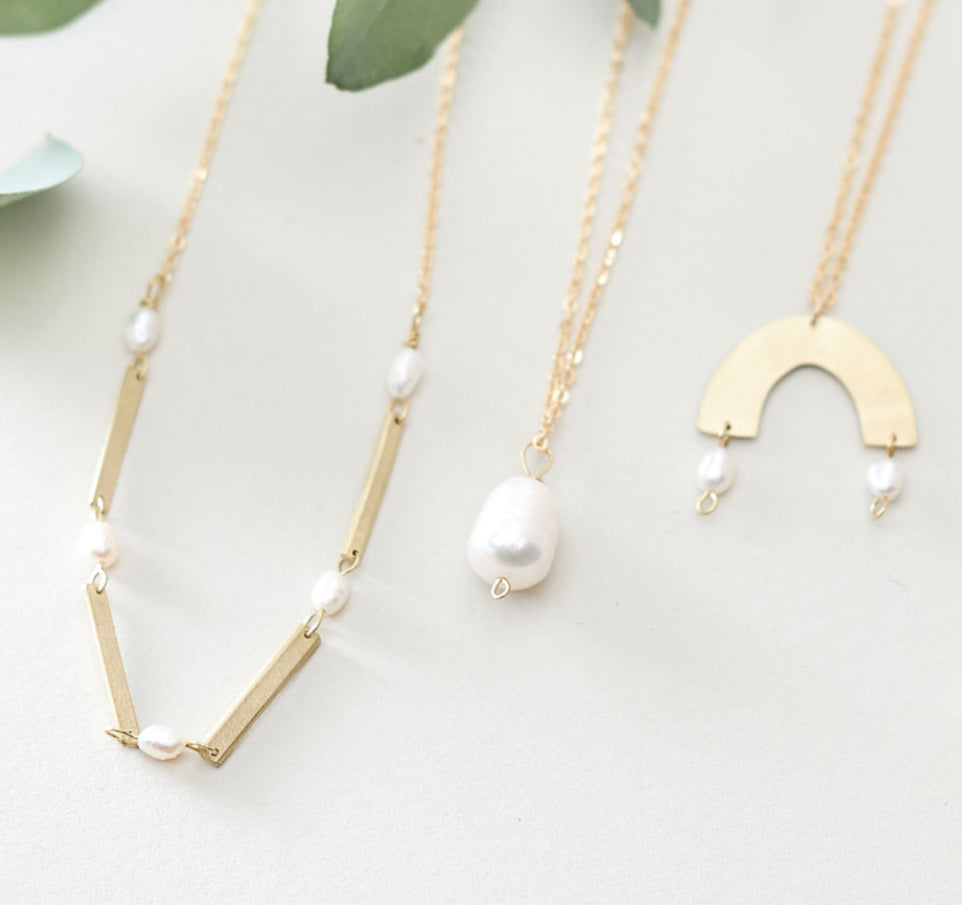 Just Trade Medium Pearl Bar Necklace
