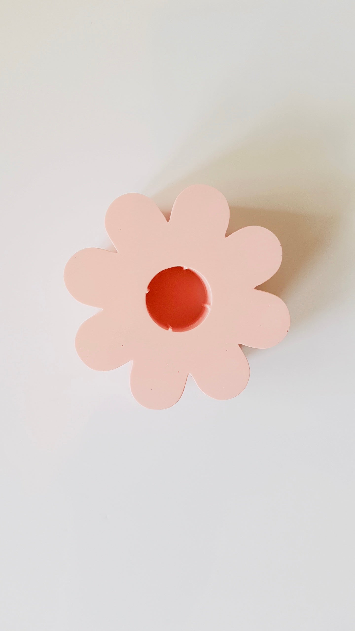 Lottie Hall Pink Jesmonite Flower Daisy Candle Holder